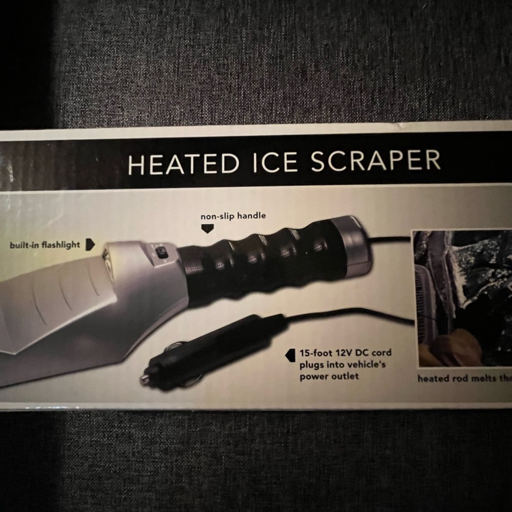 New in box TOTES weatherworks heated ice scraper